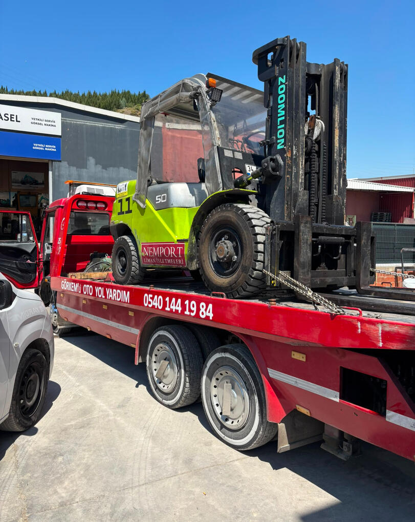 Oto kurtarma ve yol yardım İzmir Bornova'da Görkemli Kurtarıcı oto kurtarma ve yol yardım aracı